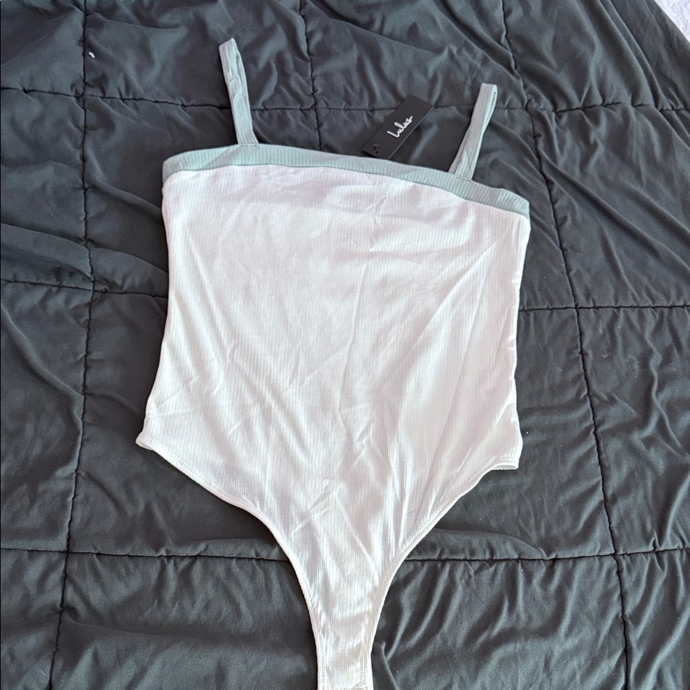 NWT. Lulu's White and Mint Strappy Top